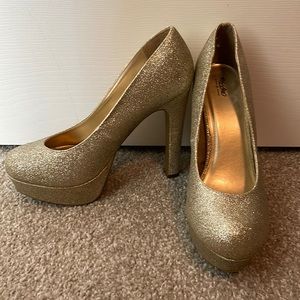 Gold sparkle platform heels